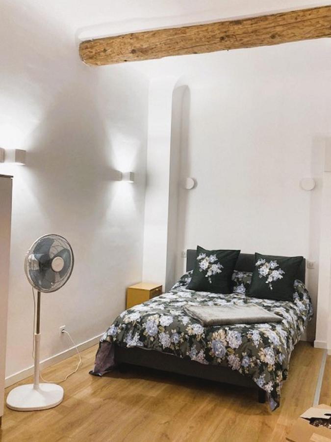 Augustins Fountain Studio Cosy Aix Centre Historique A 3 Minutes De Cours Mirabeau -Wifi-Smart Tv-Rue Calme Aix-en-Provence Exterior foto