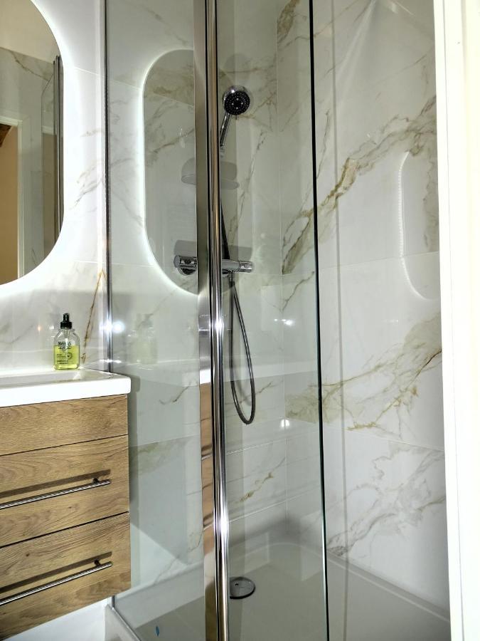 Augustins Fountain Studio Cosy Aix Centre Historique A 3 Minutes De Cours Mirabeau -Wifi-Smart Tv-Rue Calme Aix-en-Provence Exterior foto